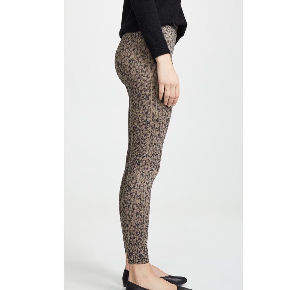 SPANX Look at Me Now Seamless Leopard Leggings - Medium